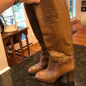 Tory Burch boots size 7